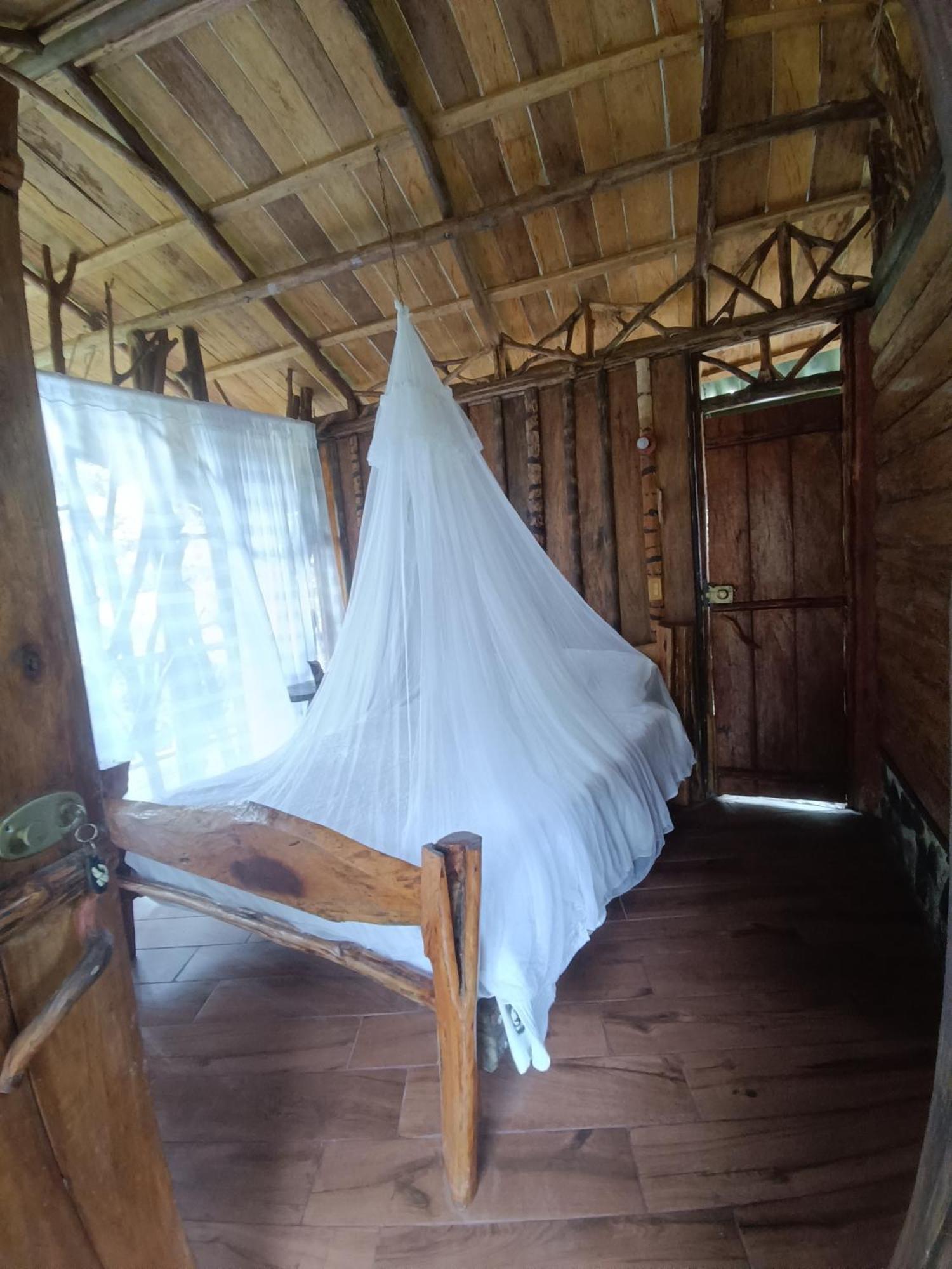Huaca Huaca Hostel Мокоа Экстерьер фото